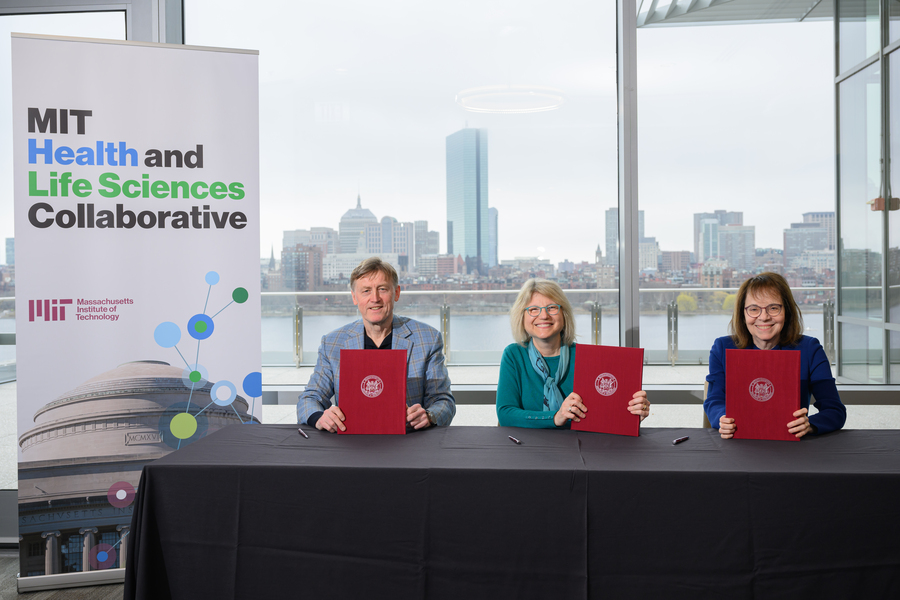 Vincent Roche, Sally Kornbluth and Anne Klibanski at the program signing ceremony